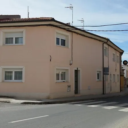 The Pink House, Aldea Real
